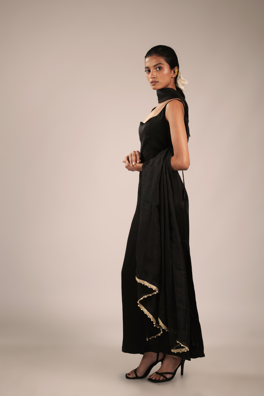 5TH AVENUE MUSE (BLACK)